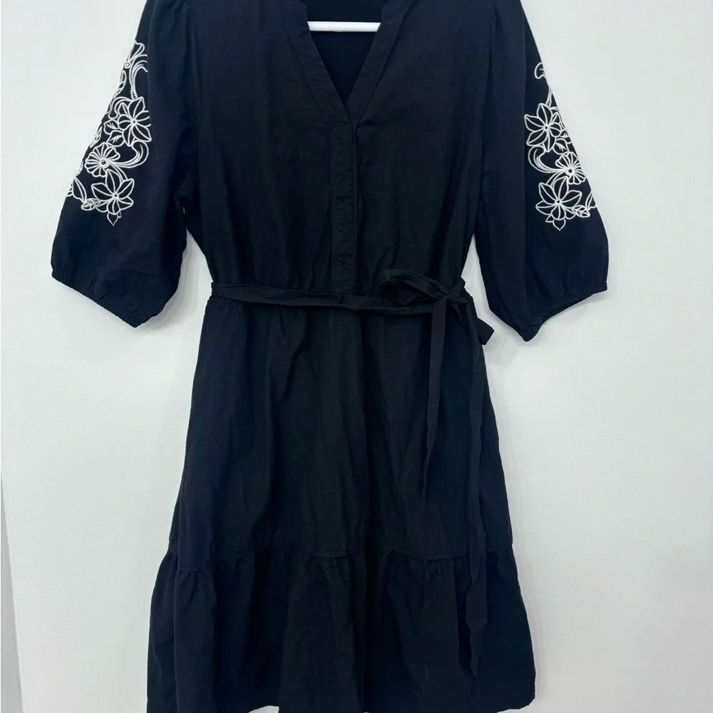 Draper James RSVP Black Embroidered Puff Sleeve Tie Waist Dress Size 1X - Picture 2 of 9